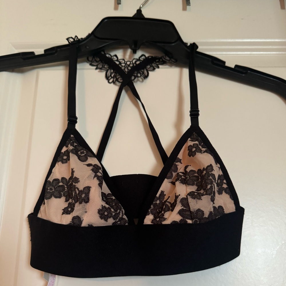 Victorias Secret Bra Womens Size XS Bralette Lace Triangle Wireless Beige Black